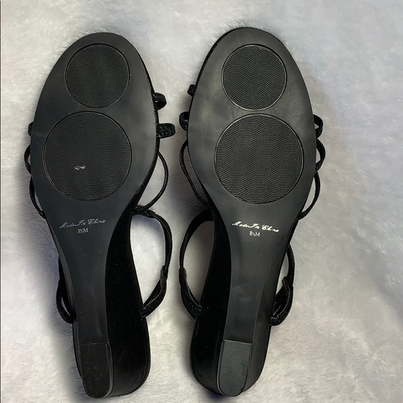 Shoes - Picture 6 of 7